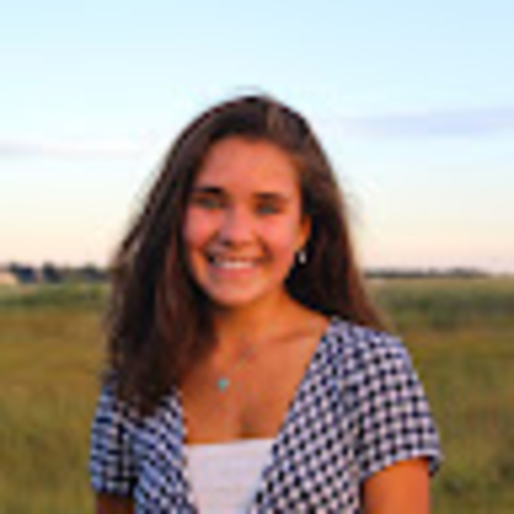 Meet your Posher, Maeve